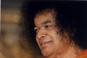 ESPECTACULAR SATHYA SAI: 34 AÑOS CON LA FORMA SUTIL DE AVATAR - SRA CONNIE SHAW