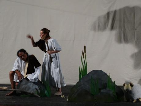 Navas del Rey disfrutó del teatro al aire libre