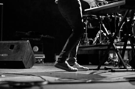 Concierto de Tulsa en el South Pop de Sevilla 2015 - en el escenario con teclista de Tulsa