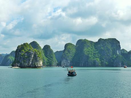 Cómo conseguir un día inolvidable en Halong Bay sin estafas