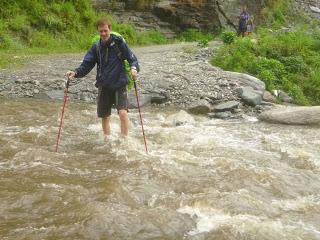 ANNAPURNA BASE CAMP ETAPA 5: CHOMRONG (2170 m) - POKHARA (820 m)