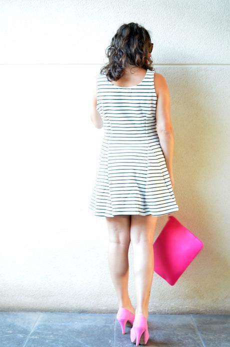 Vestido de rayas y complementos fuscia_look_mivestidoazul (12)