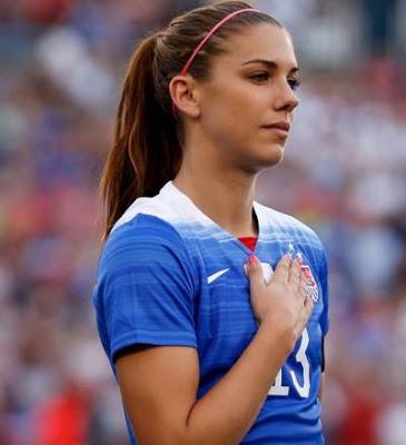 Así trata el periodismo deportivo a las mujeres.