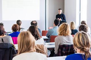 MÉTODO PARA DECIDIR QUÉ EXPONER EN UNA PRESENTACIÓN DEL ÁREA DE PREVENCIÓN DE RIESGOS