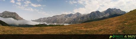 Panorámica desde el Collado Boa Neón sobre los Picos de Europa