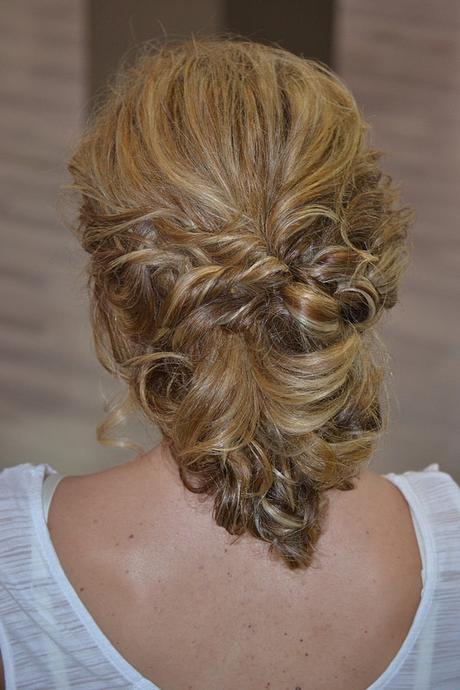 Recogidos informales con pelo largo para bodas y eventos Recogidos informales con pelo largo para bodas y eventos