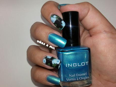 uñas_a_mil_nail_art_diseño_decoracion_uñas_esmalte_inglot_azul_water_decals_flores_nicole_diary (3)