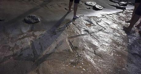 Turistas descubren diversos petroglifos de 400 años de antigüedad en Hawái