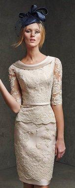 Invitadas con vestidos de encaje