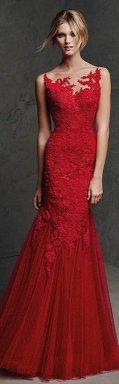 Invitadas con vestidos de encaje