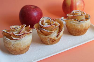 Rosas de hojaldre y manzana