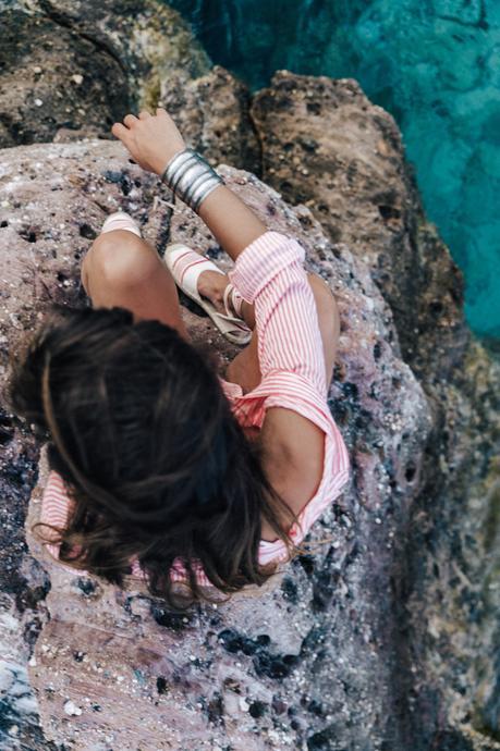 Mykonos-Collage_on_The_Road-Striped_Shirt-GRLFRND_Shorts-Straw_Hat-Denim-Espadrilles-Soludos_Escapes-Greece-Outfit-51