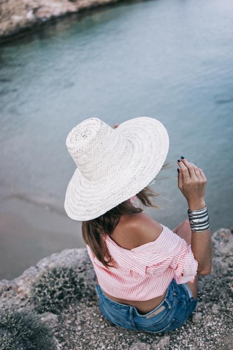 Mykonos-Collage_on_The_Road-Striped_Shirt-GRLFRND_Shorts-Straw_Hat-16