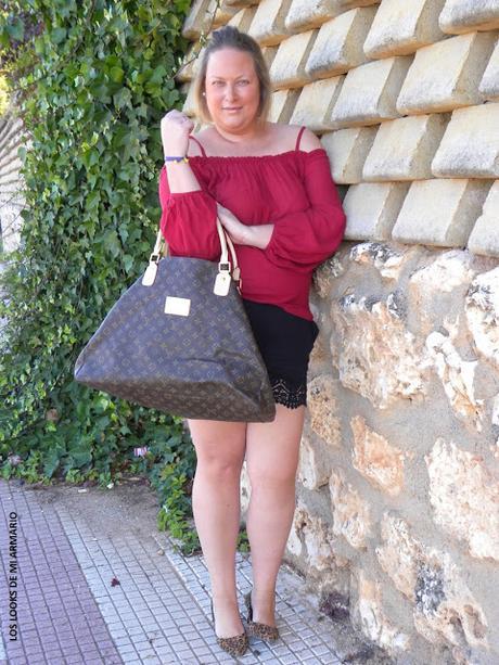 camisa-burgundy-zara-short-negro-ganchillo-h&m-talla-grande-curvy-plus-size-los-looks-de-mi-armario-blogger-madrid-curve-fashion-blogger-personal-shopper-madrid-01 http://www.loslooksdemiarmario.com/2016/08/mujer-real-talla-40-0-50.html