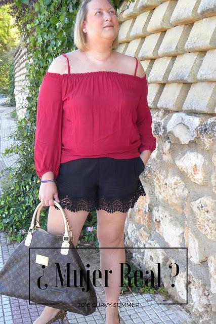 camisa-burgundy-zara-short-negro-ganchillo-h&m-talla-grande-curvy-plus-size-los-looks-de-mi-armario-blogger-madrid-curve-fashion-blogger-personal-shopper-madrid-01 http://www.loslooksdemiarmario.com/2016/08/mujer-real-talla-40-0-50.html