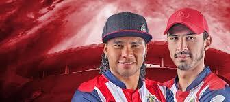 Chivas lanza nueva línea de gorras