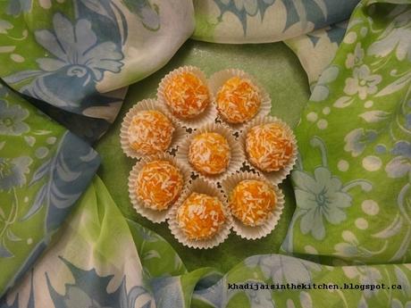 TRUFFES AUX CAROTTES ET NOIX DE COCO / CARROT COCONUT TRUFFLES / TRUFFAS DE ZANAHORIA Y COCO / حلوة خيزو(الجزر) و الكوك