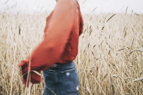 GRLFRND_Revolve_in_The_Hamptons-Denim_Skirt-Outfit-Collage_Vintage-49