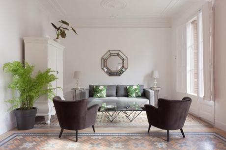 espejo dorado hezagonal