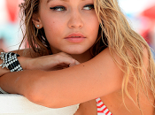 Gigi Hadid posa bikini medio polémica