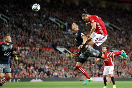 FÚTBOL/SOCCER. England Premier League: MANCHESTER UNITED 2 SOUTHAMPTON 0