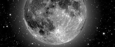 ¿Es la Luna un satélite artificial?