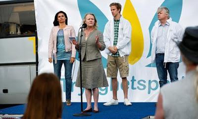 Blå ögon / Blue Eyes - Los juegos del poder