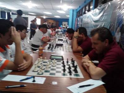 Chesska líder del nacional por equipos Salvadoreño