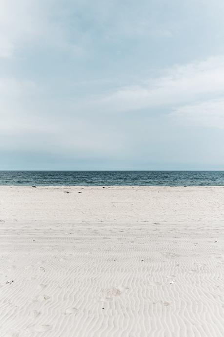 Revolve_in_The_Hamptons-Zimmermann-Embroidered_Dress-WHite_Dress-Chloe_Fay_Bag-Chloe_Wedges-Outfit-69