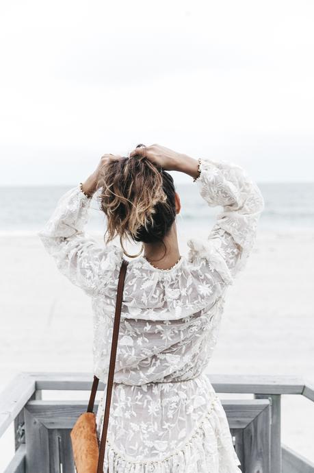Revolve_in_The_Hamptons-Zimmermann-Embroidered_Dress-WHite_Dress-Chloe_Fay_Bag-Chloe_Wedges-Outfit-131