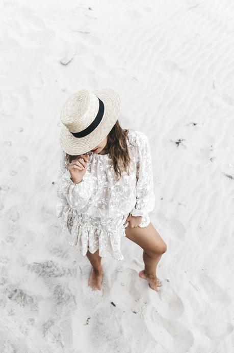 Revolve_in_The_Hamptons-Zimmermann-Embroidered_Dress-WHite_Dress-Chloe_Fay_Bag-Chloe_Wedges-Outfit-68