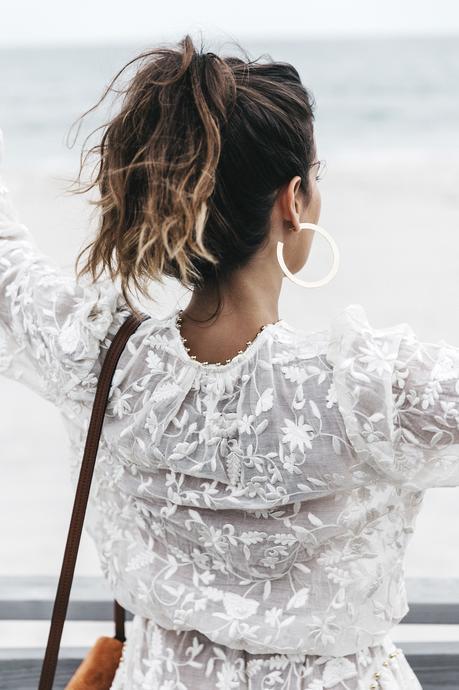 Revolve_in_The_Hamptons-Zimmermann-Embroidered_Dress-WHite_Dress-Chloe_Fay_Bag-Chloe_Wedges-Outfit-126