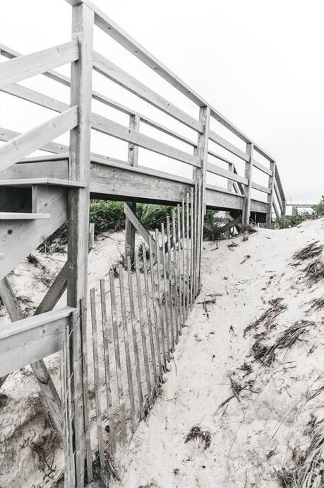 Revolve_in_The_Hamptons-Zimmermann-Embroidered_Dress-WHite_Dress-Chloe_Fay_Bag-Chloe_Wedges-Outfit-169