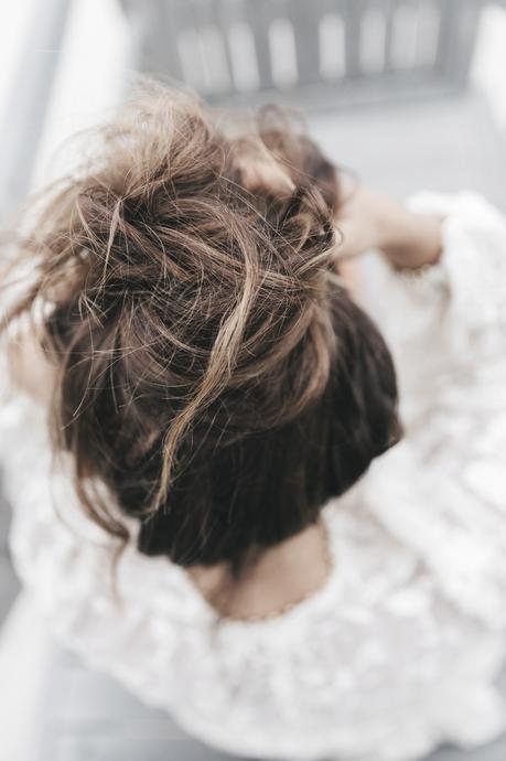 Revolve_in_The_Hamptons-Zimmermann-Embroidered_Dress-WHite_Dress-Chloe_Fay_Bag-Chloe_Wedges-Outfit-167