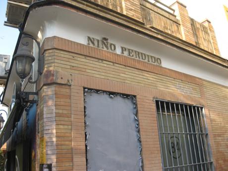 Detalle de la C/ Niño Perdido en Sevilla.