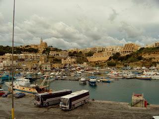 MALTA, UNA DE LAS ISLAS MAS POBLADAS