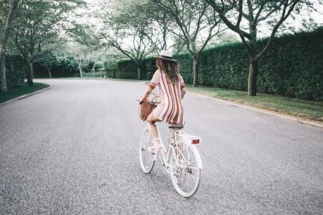 Revolve_in_The_Hamptons-Revolve_Clothing-Collage_Vintage-Free_People_Lace_Dress-Knitted_Dress-Soludos_Espadrilles-Canotier-Hat-Outfit-122