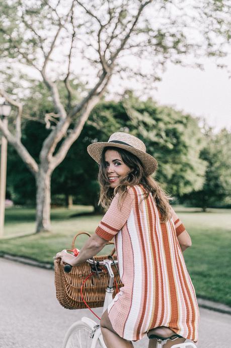 Revolve_in_The_Hamptons-Revolve_Clothing-Collage_Vintage-Free_People_Lace_Dress-Knitted_Dress-Soludos_Espadrilles-Canotier-Hat-Outfit-76