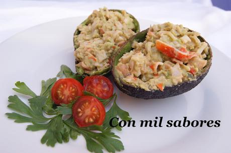 AGUACATES RELLENOS DE GAMBAS Y CANGREJO