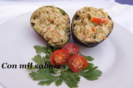 AGUACATES RELLENOS DE GAMBAS Y CANGREJO