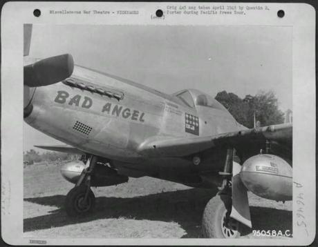El piloto aliado que derribó 7 aviones alemanes, 1 italiano, 1 japonés ... y !1 americano¡