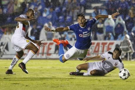 Cruz Azul 3-1 Leones Negros en la J6 de la Copa MX