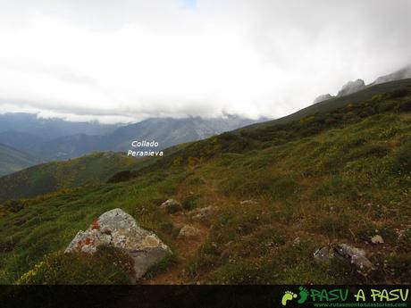 Sendero hacia el Collado Peranieva