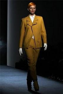 New York Fashion Week...David Delfín se escribe en amarillo