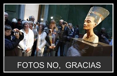 PROHIBIDO FOTOGRAFIAR A NEFERTITI