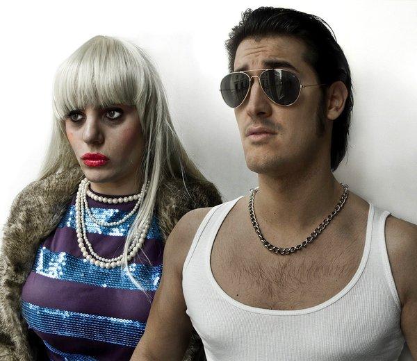 Una pareja, nueve versiones