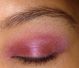 Probando pigmento de Bourjois.