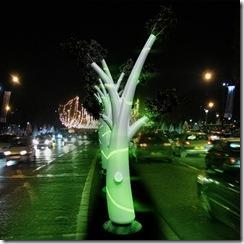light-tree-aims-to-replace-conventional-street-lamps-with-superior-aesthetics-and-functionality2