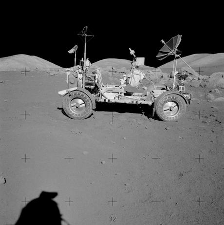 Conduciendo por la Luna: El Lunar Rover