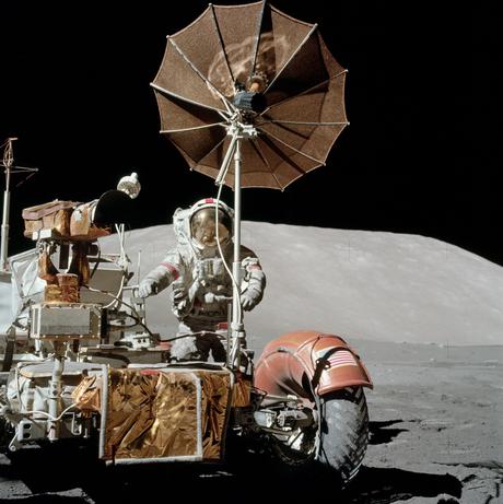 Conduciendo por la Luna: El Lunar Rover